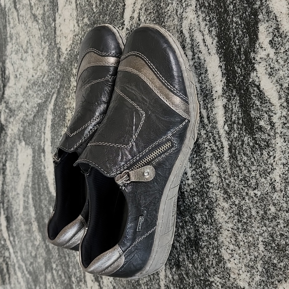(41) Remonte Flats Loafer Walking  Comfy Vacation Everyday Athleisure Metallic